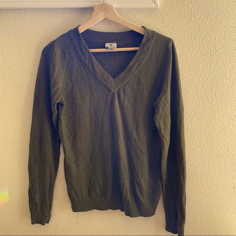 Green Worthington v neck sweater good condition size M